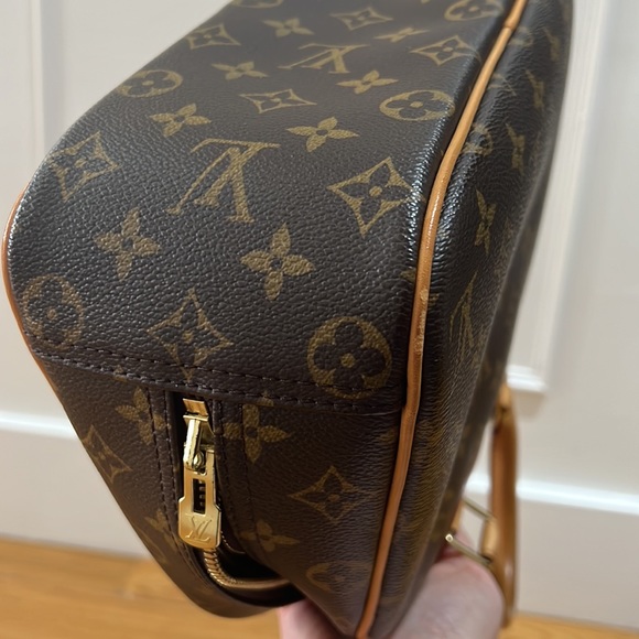 Louis Vuitton Monogram Bag - Picture 7 of 16